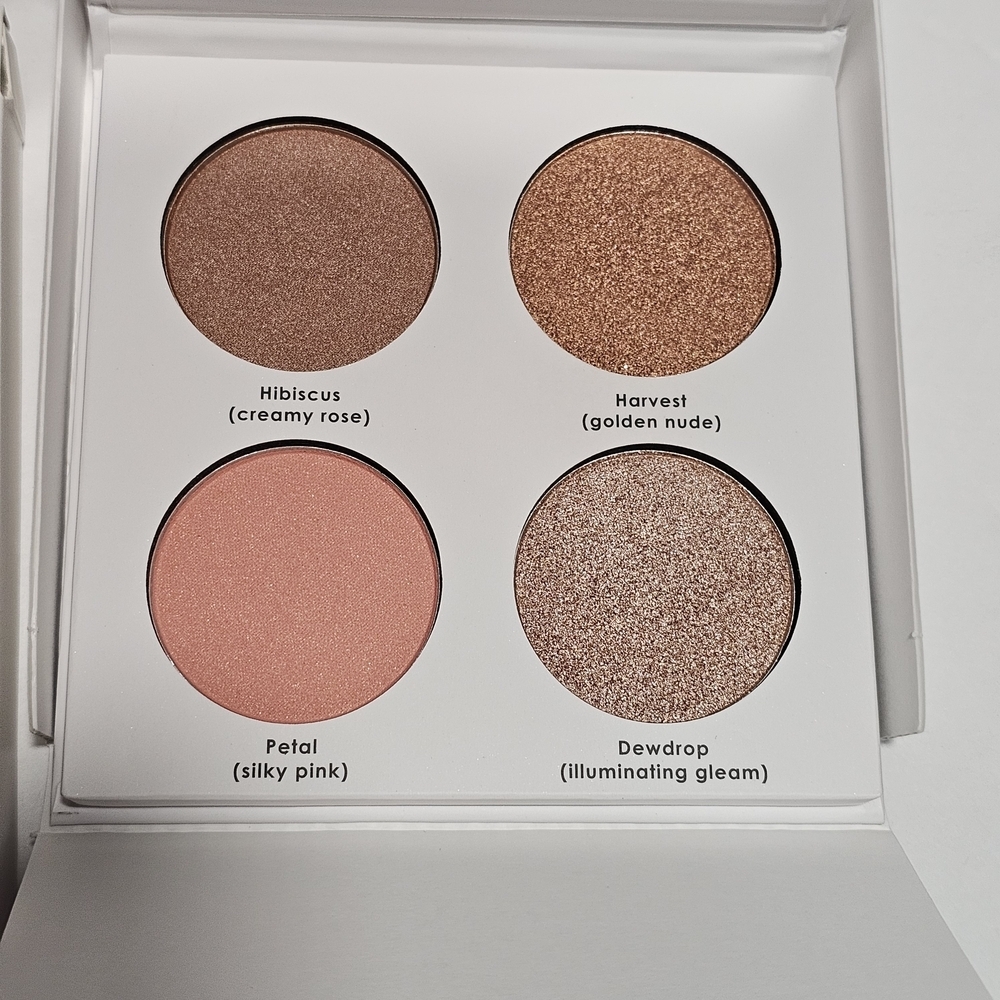 NEW Seraphine Botanicals Happy Hibiscus Luminizer & Blush Palette - Picture 2 of 5